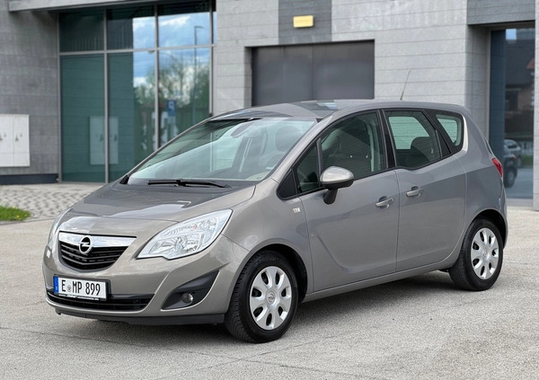 Opel Meriva cena 28900 przebieg: 97000, rok produkcji 2010 z Rzeszów małe 232